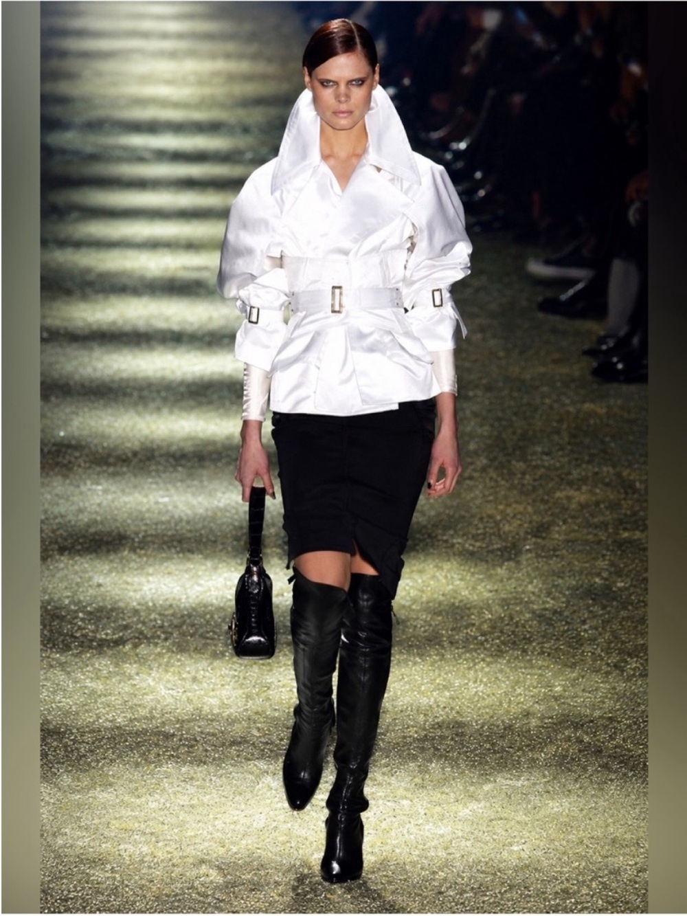 Vintage GUCCI TOM FORD FW 2003 Runway Black Leather Studded OTK Kitten Heel Boot - Picture 2 of 15